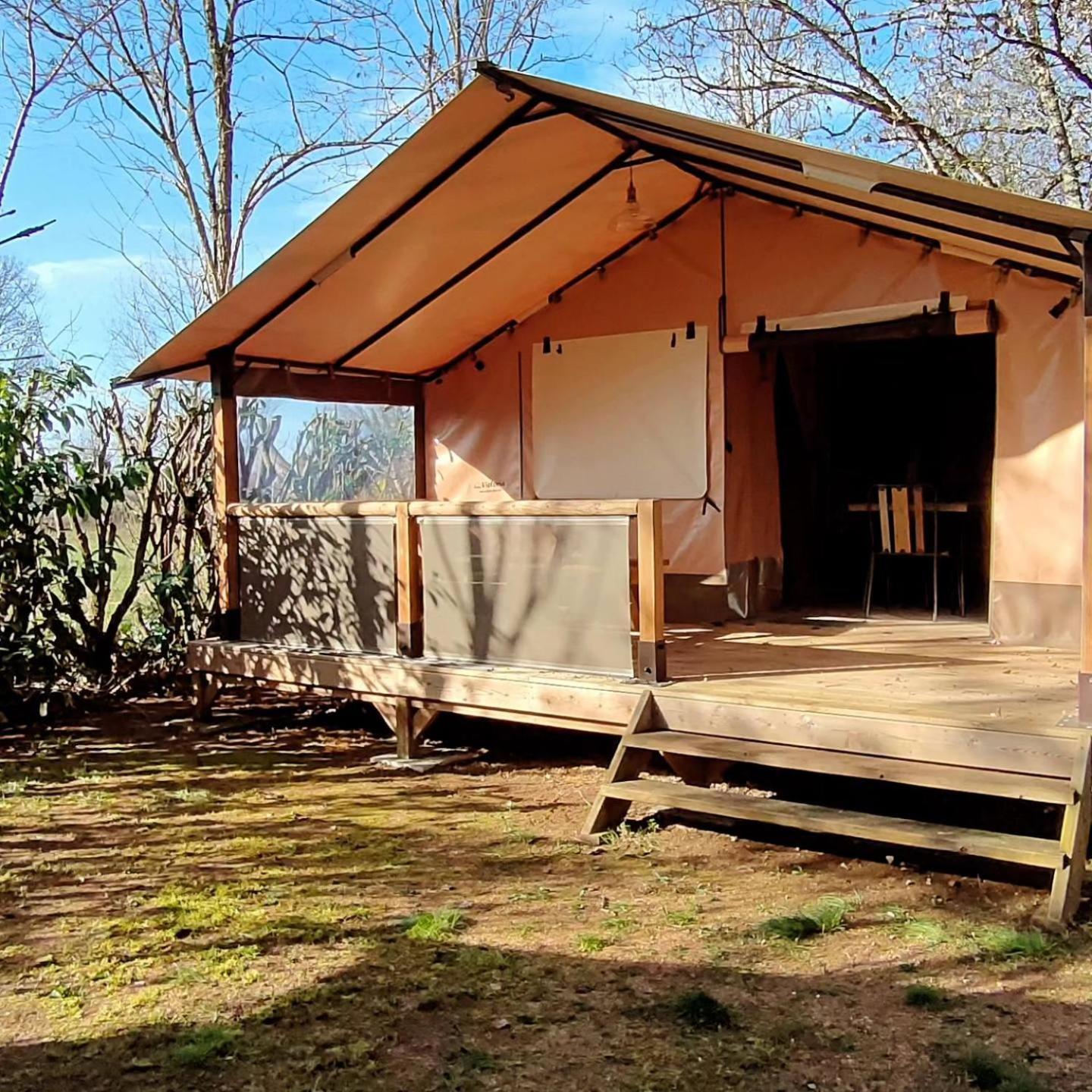 Camping Le Clos De La Lere Cayriech Exterior foto