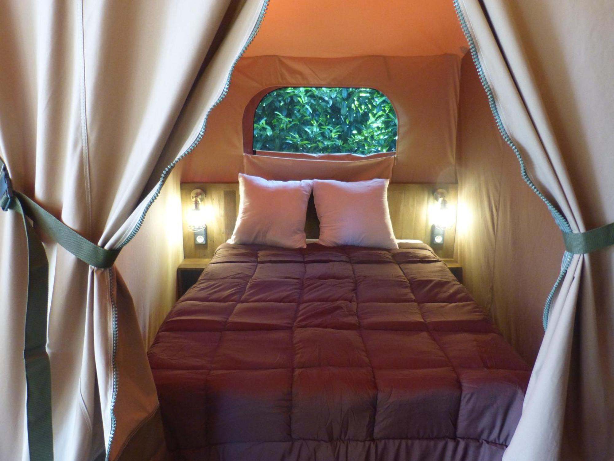 Camping Le Clos De La Lere Cayriech Exterior foto